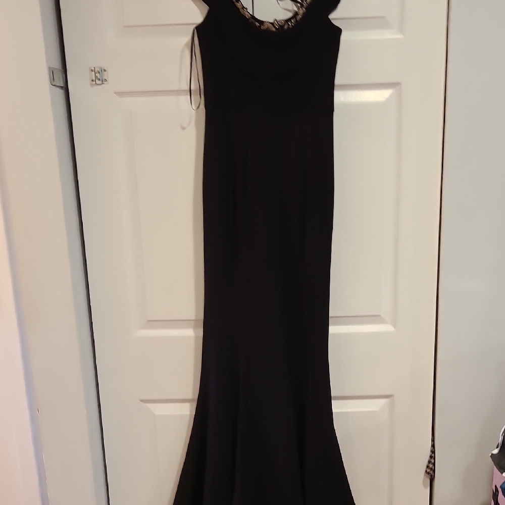 Betsy & Adam Black Maxi Dress
